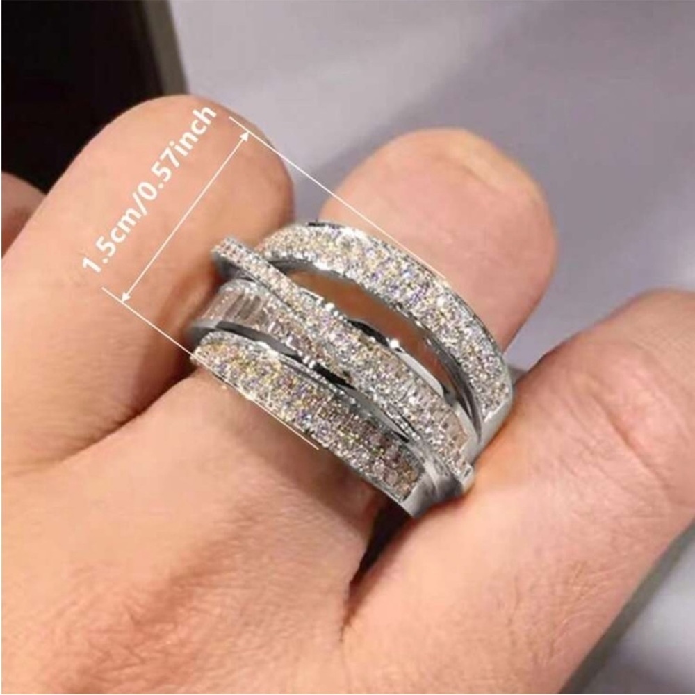 Isadora Pavé Baguette Ring - Picture 4 of 4